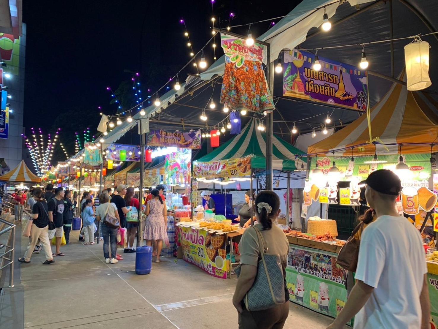 The White Den Chatuchak بانكوك المظهر الخارجي الصورة